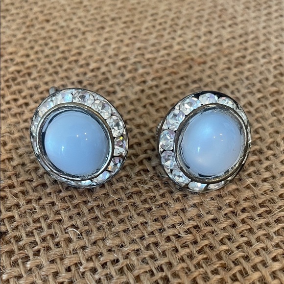 Elegant Blue and Silver Brooch with matching earrings vintage 50’s - Picture 2 of 4